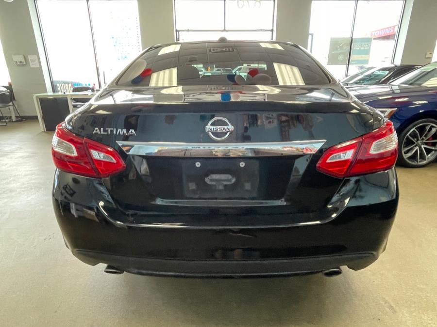 Used Nissan Altima 2.5 SV Sedan 2017 | 5 Towns Drive. Inwood, New York Used Nissan Altima 2.5 SV Sedan 2017 | 5 Towns Drive. Inwood, New York
