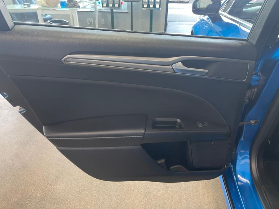 2019 Ford Fusion Hybrid SE FWD, available for sale in Inwood, New York | 5 Towns Drive. Inwood, New York 2019 Ford Fusion Hybrid SE FWD, available for sale in Inwood, New York | 5 Towns Drive. Inwood, New York