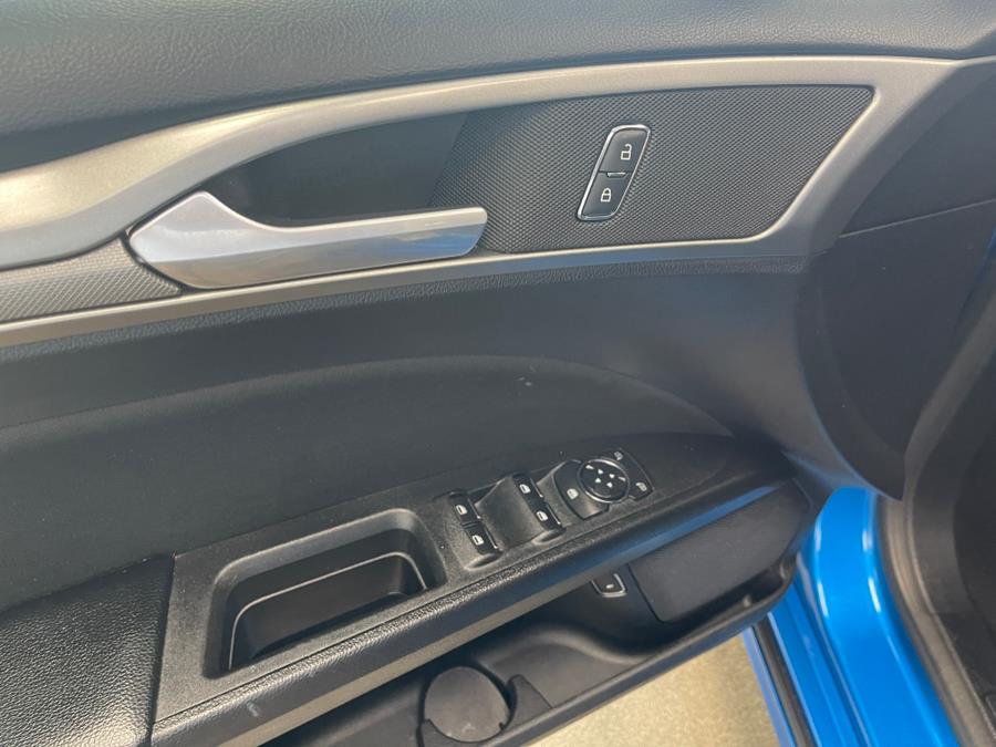 2019 Ford Fusion Hybrid SE FWD, available for sale in Inwood, New York | 5 Towns Drive. Inwood, New York 2019 Ford Fusion Hybrid SE FWD, available for sale in Inwood, New York | 5 Towns Drive. Inwood, New York