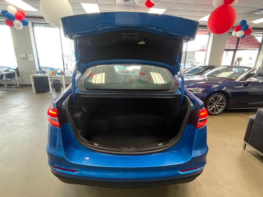 2019 Ford Fusion Hybrid SE FWD, available for sale in Inwood, New York | 5 Towns Drive. Inwood, New York 2019 Ford Fusion Hybrid SE FWD, available for sale in Inwood, New York | 5 Towns Drive. Inwood, New York
