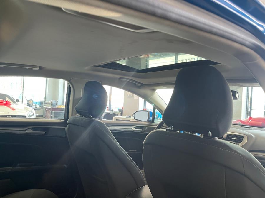 2019 Ford Fusion Hybrid SE FWD, available for sale in Inwood, New York | 5 Towns Drive. Inwood, New York 2019 Ford Fusion Hybrid SE FWD, available for sale in Inwood, New York | 5 Towns Drive. Inwood, New York