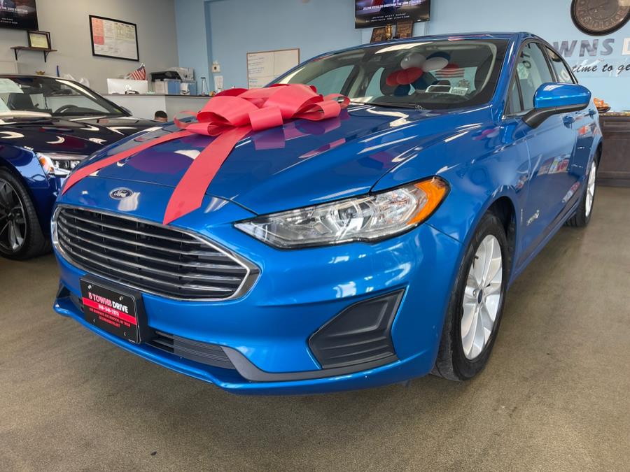 2019 Ford Fusion Hybrid SE FWD, available for sale in Inwood, New York | 5 Towns Drive. Inwood, New York 2019 Ford Fusion Hybrid SE FWD, available for sale in Inwood, New York | 5 Towns Drive. Inwood, New York