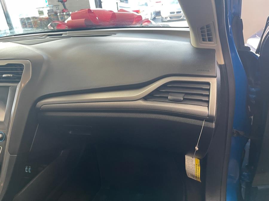 2019 Ford Fusion Hybrid SE FWD, available for sale in Inwood, New York | 5 Towns Drive. Inwood, New York 2019 Ford Fusion Hybrid SE FWD, available for sale in Inwood, New York | 5 Towns Drive. Inwood, New York