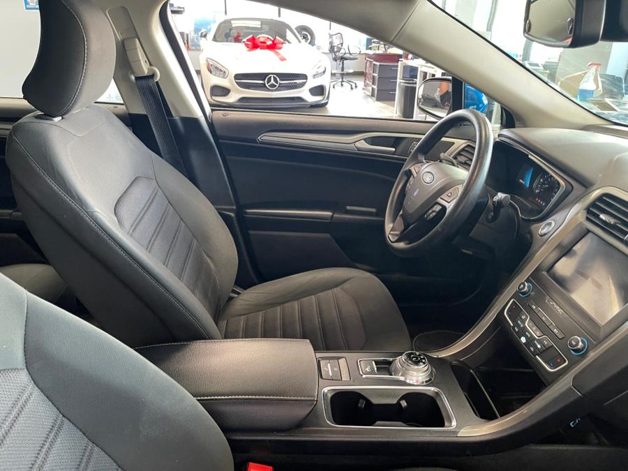 2019 Ford Fusion Hybrid SE FWD, available for sale in Inwood, New York | 5 Towns Drive. Inwood, New York 2019 Ford Fusion Hybrid SE FWD, available for sale in Inwood, New York | 5 Towns Drive. Inwood, New York