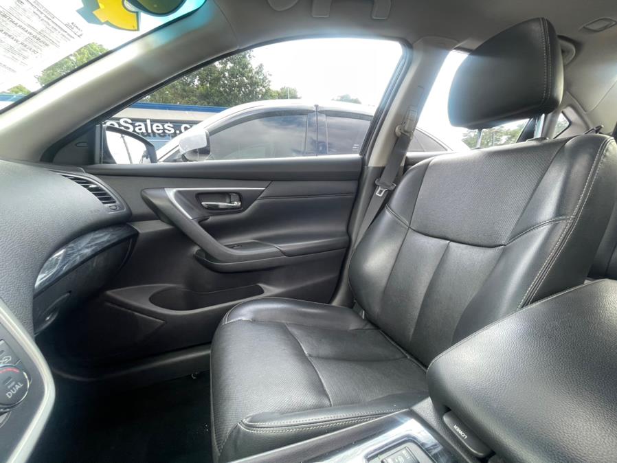 2017 Nissan Altima SL. CLEAN CARFAX!, available for sale in Elmont, New York | Sunrise of Elmont. Elmont, New York 2017 Nissan Altima SL. CLEAN CARFAX!, available for sale in Elmont, New York | Sunrise of Elmont. Elmont, New York