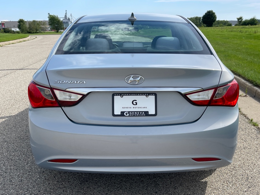 Used Hyundai Sonata 4dr Sdn 2.4L Auto GLS 2011 | Geneva Motor Cars. Darien, Wisconsin Used Hyundai Sonata 4dr Sdn 2.4L Auto GLS 2011 | Geneva Motor Cars. Darien, Wisconsin