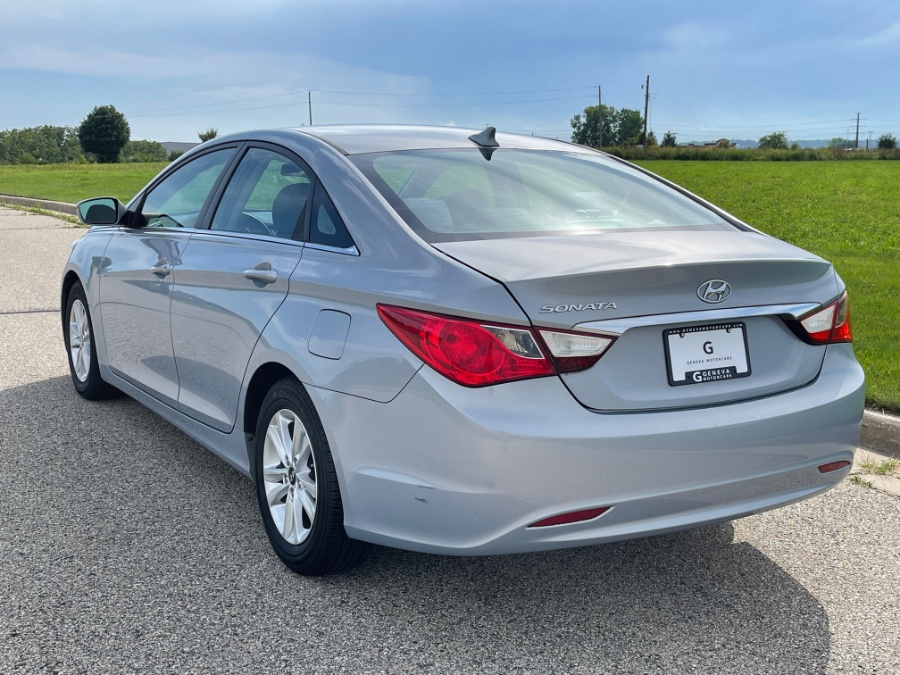 Used Hyundai Sonata 4dr Sdn 2.4L Auto GLS 2011 | Geneva Motor Cars. Darien, Wisconsin Used Hyundai Sonata 4dr Sdn 2.4L Auto GLS 2011 | Geneva Motor Cars. Darien, Wisconsin