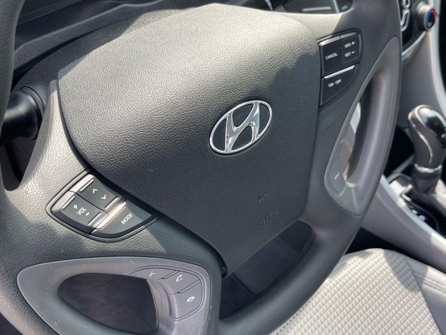 Used Hyundai Sonata 4dr Sdn 2.4L Auto GLS 2011 | Geneva Motor Cars. Darien, Wisconsin Used Hyundai Sonata 4dr Sdn 2.4L Auto GLS 2011 | Geneva Motor Cars. Darien, Wisconsin