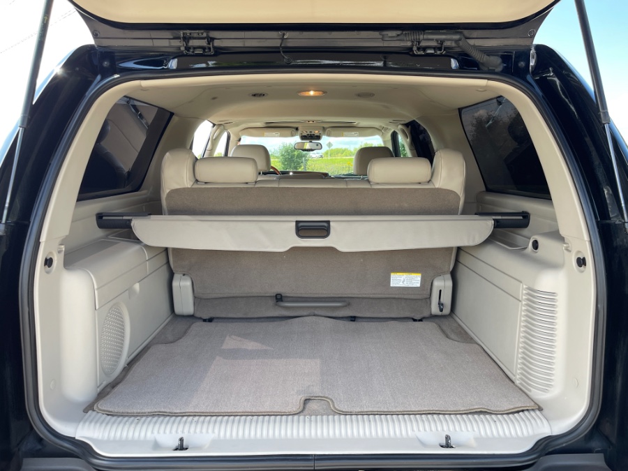 Used Cadillac Escalade ESV 4dr AWD 2004 | Geneva Motor Cars. Darien, Wisconsin Used Cadillac Escalade ESV 4dr AWD 2004 | Geneva Motor Cars. Darien, Wisconsin