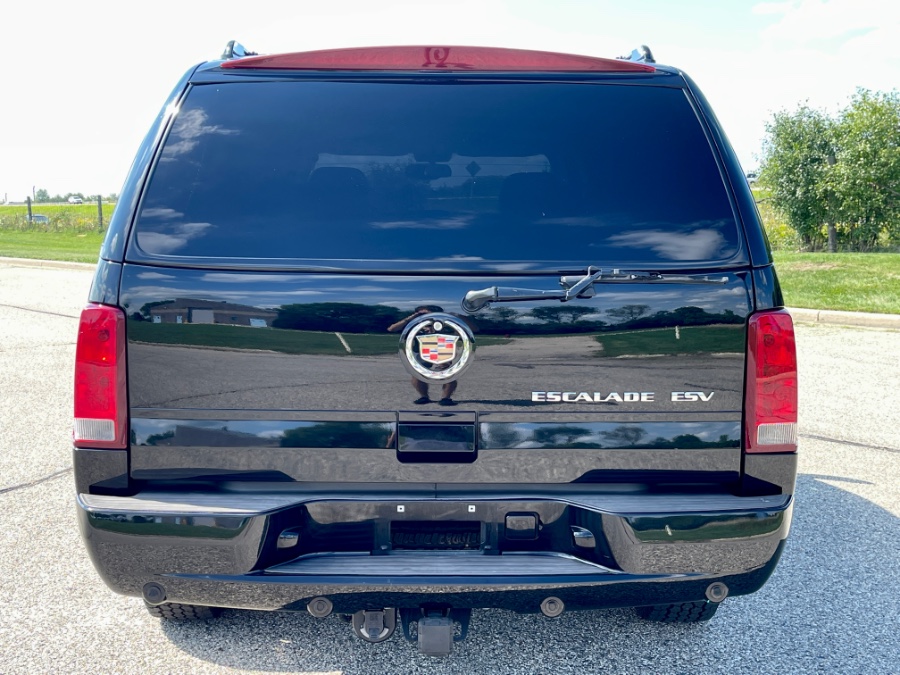 Used Cadillac Escalade ESV 4dr AWD 2004 | Geneva Motor Cars. Darien, Wisconsin Used Cadillac Escalade ESV 4dr AWD 2004 | Geneva Motor Cars. Darien, Wisconsin
