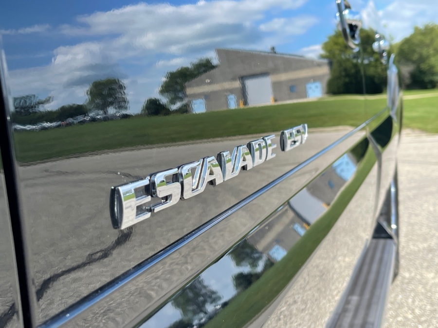Used Cadillac Escalade ESV 4dr AWD 2004 | Geneva Motor Cars. Darien, Wisconsin Used Cadillac Escalade ESV 4dr AWD 2004 | Geneva Motor Cars. Darien, Wisconsin
