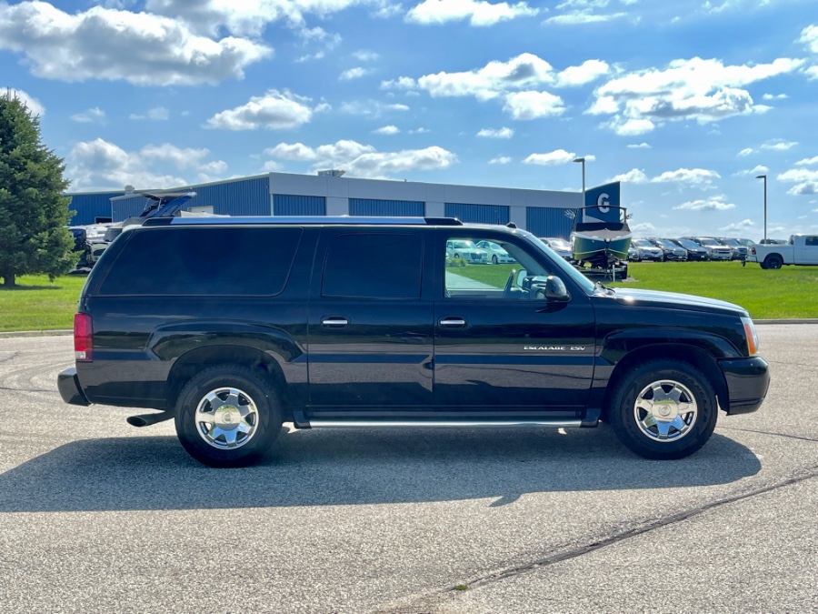 Used Cadillac Escalade ESV 4dr AWD 2004 | Geneva Motor Cars. Darien, Wisconsin Used Cadillac Escalade ESV 4dr AWD 2004 | Geneva Motor Cars. Darien, Wisconsin