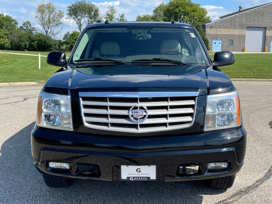 Used Cadillac Escalade ESV 4dr AWD 2004 | Geneva Motor Cars. Darien, Wisconsin Used Cadillac Escalade ESV 4dr AWD 2004 | Geneva Motor Cars. Darien, Wisconsin