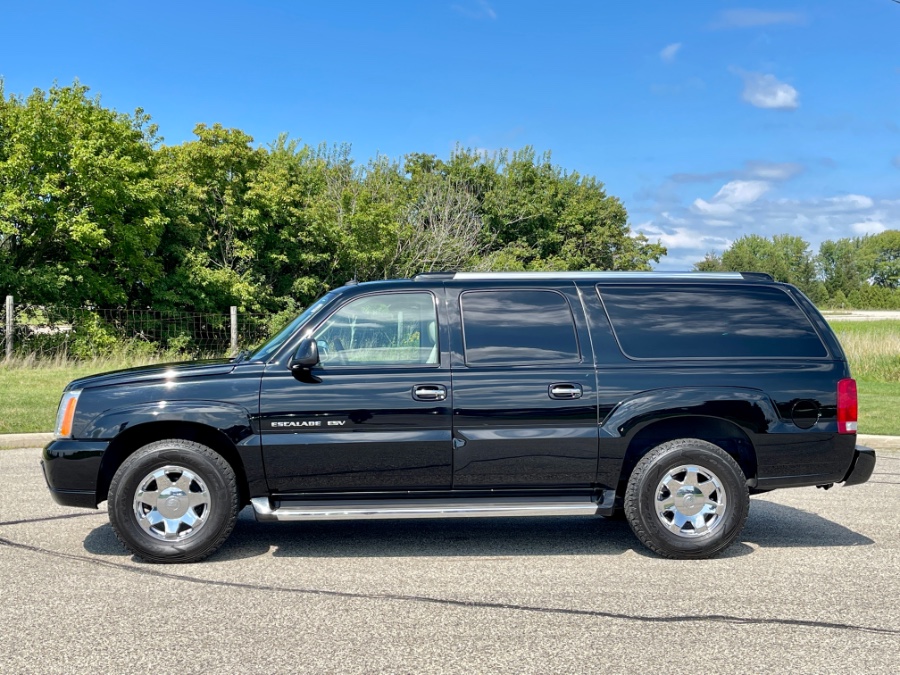 Used Cadillac Escalade ESV 4dr AWD 2004 | Geneva Motor Cars. Darien, Wisconsin Used Cadillac Escalade ESV 4dr AWD 2004 | Geneva Motor Cars. Darien, Wisconsin