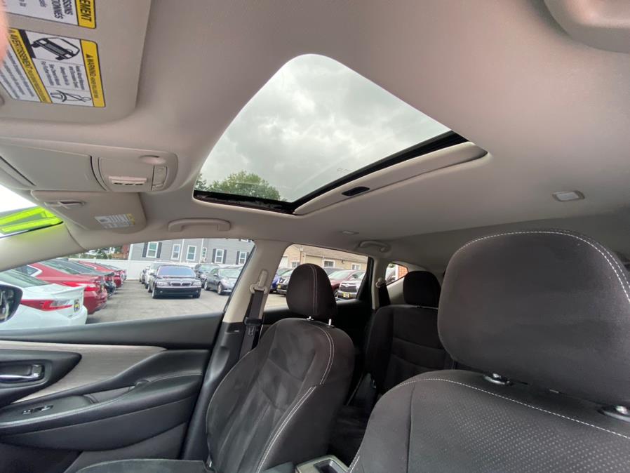2017 Nissan Murano SV / Navi / Sunroof, available for sale in Hartford, Connecticut | VEB Auto Sales. Hartford, Connecticut 2017 Nissan Murano SV / Navi / Sunroof, available for sale in Hartford, Connecticut | VEB Auto Sales. Hartford, Connecticut