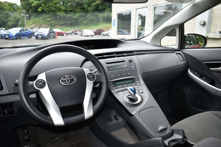 Used Toyota Prius 5dr HB II 2011 | Highline Car Connection. Waterbury, Connecticut Used Toyota Prius 5dr HB II 2011 | Highline Car Connection. Waterbury, Connecticut
