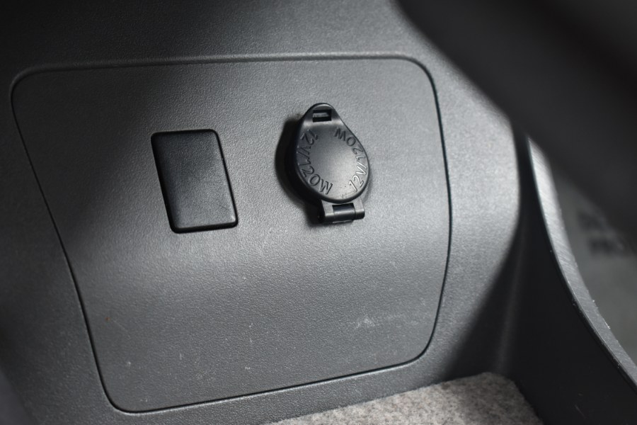 Used Toyota Prius 5dr HB II 2011 | Highline Car Connection. Waterbury, Connecticut Used Toyota Prius 5dr HB II 2011 | Highline Car Connection. Waterbury, Connecticut