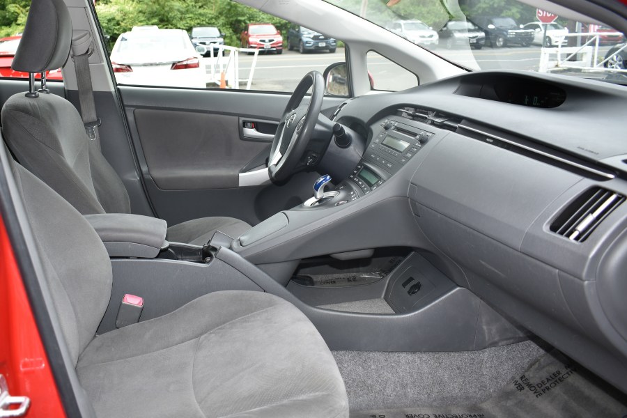 Used Toyota Prius 5dr HB II 2011 | Highline Car Connection. Waterbury, Connecticut Used Toyota Prius 5dr HB II 2011 | Highline Car Connection. Waterbury, Connecticut