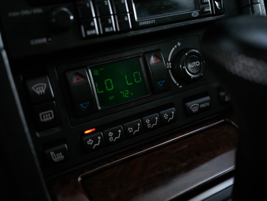 1997 Land Rover Range Rover 4dr Wgn HSE 108" WB, available for sale in North Salem, New York | Meccanic Shop North Inc. North Salem, New York 1997 Land Rover Range Rover 4dr Wgn HSE 108" WB, available for sale in North Salem, New York | Meccanic Shop North Inc. North Salem, New York