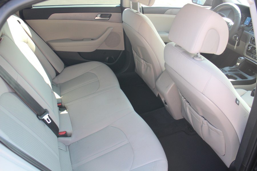 Used Hyundai Sonata 4dr Sdn 2.4L SE 2016 | Car Tec Enterprise Leasing & Sales LLC. Deer Park, New York Used Hyundai Sonata 4dr Sdn 2.4L SE 2016 | Car Tec Enterprise Leasing & Sales LLC. Deer Park, New York