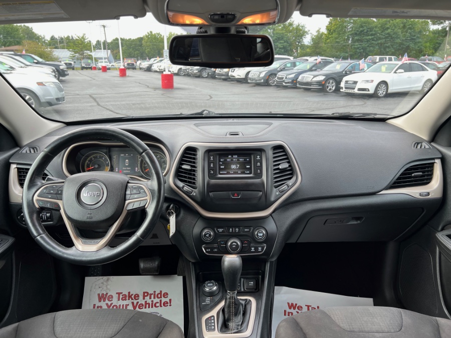 Used Jeep Cherokee 4WD 4dr Latitude 2016 | Marsh Auto Sales LLC. Ortonville, Michigan Used Jeep Cherokee 4WD 4dr Latitude 2016 | Marsh Auto Sales LLC. Ortonville, Michigan