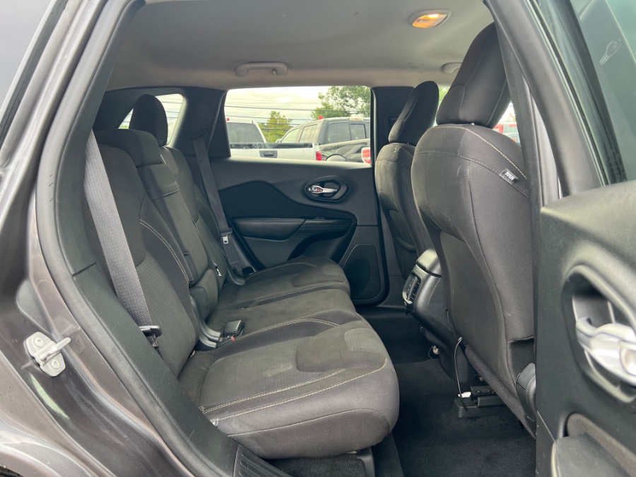 Used Jeep Cherokee 4WD 4dr Latitude 2016 | Marsh Auto Sales LLC. Ortonville, Michigan Used Jeep Cherokee 4WD 4dr Latitude 2016 | Marsh Auto Sales LLC. Ortonville, Michigan