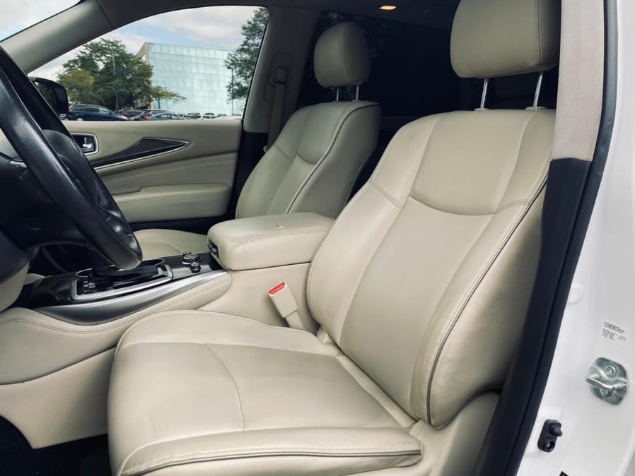 2019 INFINITI QX60 2019.5 LUXE AWD, available for sale in Syosset, New York | Gold Coast Motors of Syosset. Syosset, New York 2019 INFINITI QX60 2019.5 LUXE AWD, available for sale in Syosset, New York | Gold Coast Motors of Syosset. Syosset, New York
