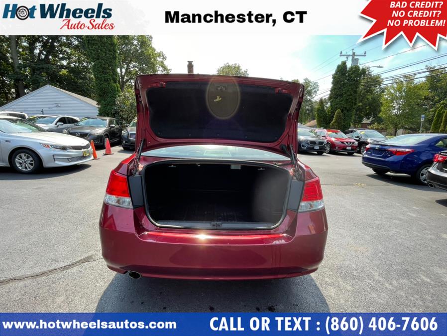 Used Subaru Legacy 4dr Sdn H4 Auto 2.5i Limited 2013 | Hot Wheels Auto Sales LLC. Manchester, Connecticut Used Subaru Legacy 4dr Sdn H4 Auto 2.5i Limited 2013 | Hot Wheels Auto Sales LLC. Manchester, Connecticut
