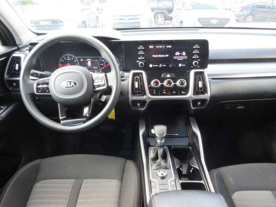 2021 Kia Sorento LX FWD, available for sale in Linden, New Jersey | Route 27 Auto Mall. Linden, New Jersey 2021 Kia Sorento LX FWD, available for sale in Linden, New Jersey | Route 27 Auto Mall. Linden, New Jersey