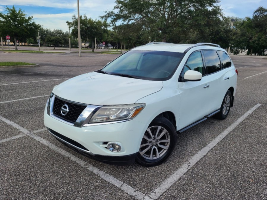 2015 Nissan Pathfinder 2WD 4dr SV, available for sale in Longwood, Florida | Majestic Autos Inc.. Longwood, Florida