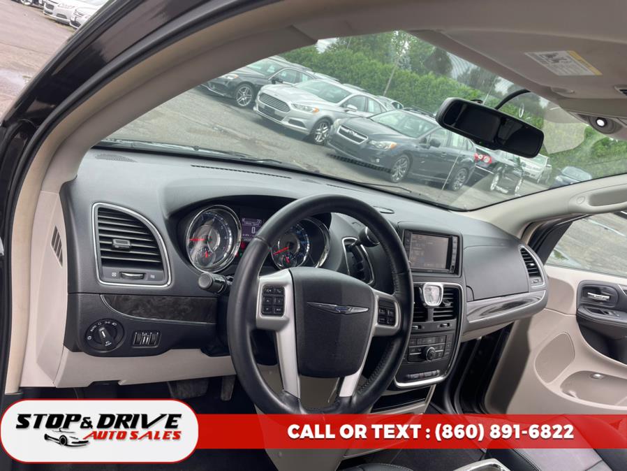 2014 Chrysler Town & Country 4dr Wgn Touring, available for sale in East Windsor, Connecticut | Stop & Drive Auto Sales. East Windsor, Connecticut 2014 Chrysler Town & Country 4dr Wgn Touring, available for sale in East Windsor, Connecticut | Stop & Drive Auto Sales. East Windsor, Connecticut