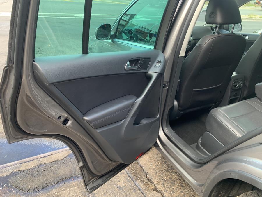 Used Volkswagen Tiguan 4WD 4dr S 4Motion 2011 | Rubber Bros Auto World. Brooklyn, New York Used Volkswagen Tiguan 4WD 4dr S 4Motion 2011 | Rubber Bros Auto World. Brooklyn, New York