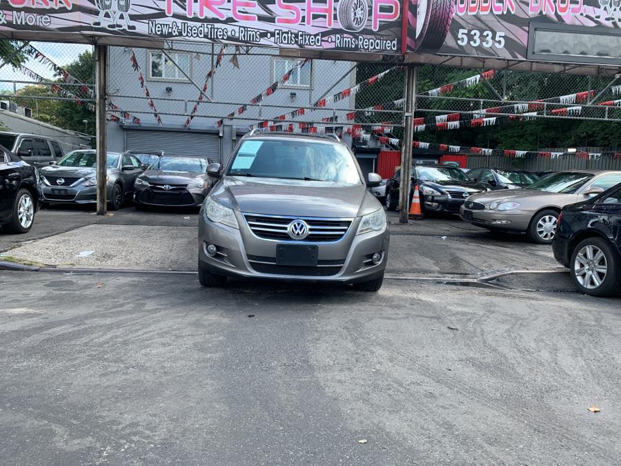 Used Volkswagen Tiguan 4WD 4dr S 4Motion 2011 | Rubber Bros Auto World. Brooklyn, New York Used Volkswagen Tiguan 4WD 4dr S 4Motion 2011 | Rubber Bros Auto World. Brooklyn, New York