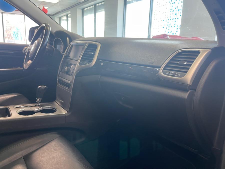 Used Jeep Grand Cherokee 4WD 4dr Laredo 2012 | 5 Towns Drive. Inwood, New York Used Jeep Grand Cherokee 4WD 4dr Laredo 2012 | 5 Towns Drive. Inwood, New York