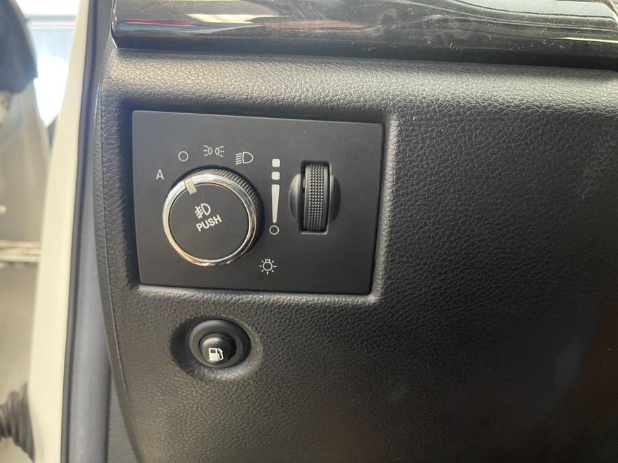 Used Jeep Grand Cherokee 4WD 4dr Laredo 2012 | 5 Towns Drive. Inwood, New York Used Jeep Grand Cherokee 4WD 4dr Laredo 2012 | 5 Towns Drive. Inwood, New York