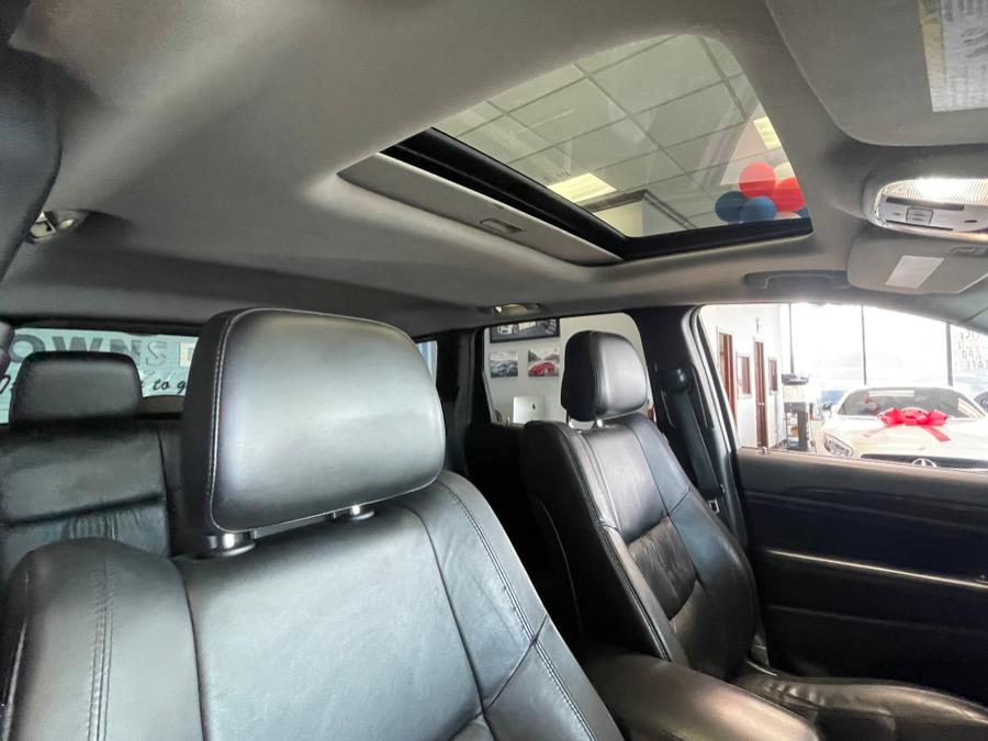 Used Jeep Grand Cherokee 4WD 4dr Laredo 2012 | 5 Towns Drive. Inwood, New York Used Jeep Grand Cherokee 4WD 4dr Laredo 2012 | 5 Towns Drive. Inwood, New York
