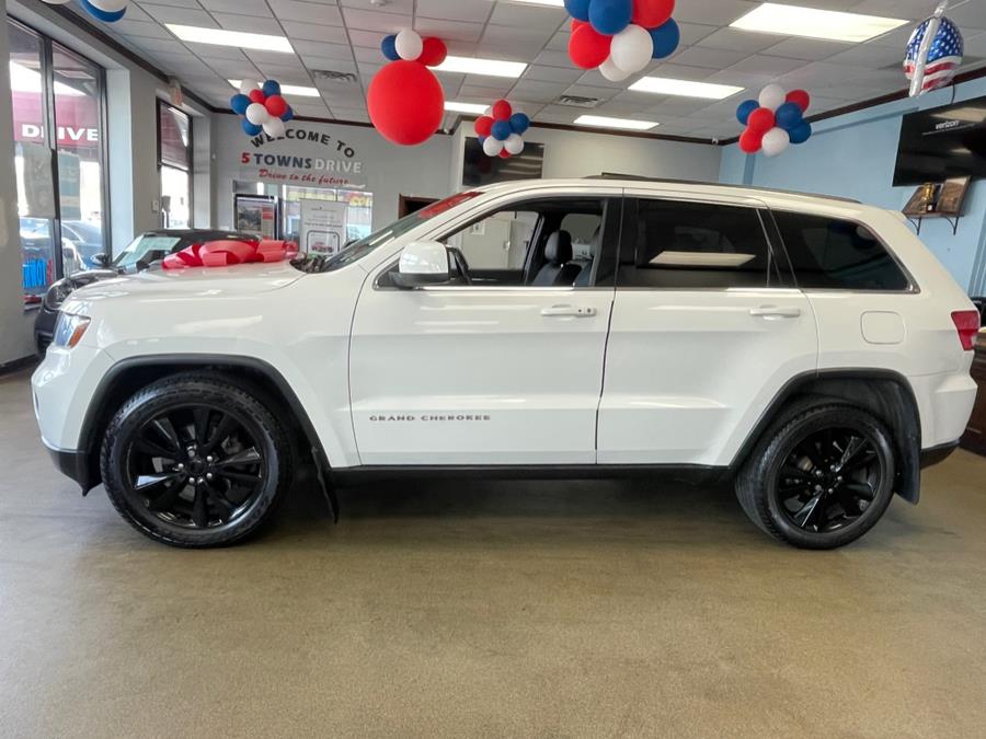 Used Jeep Grand Cherokee 4WD 4dr Laredo 2012 | 5 Towns Drive. Inwood, New York Used Jeep Grand Cherokee 4WD 4dr Laredo 2012 | 5 Towns Drive. Inwood, New York