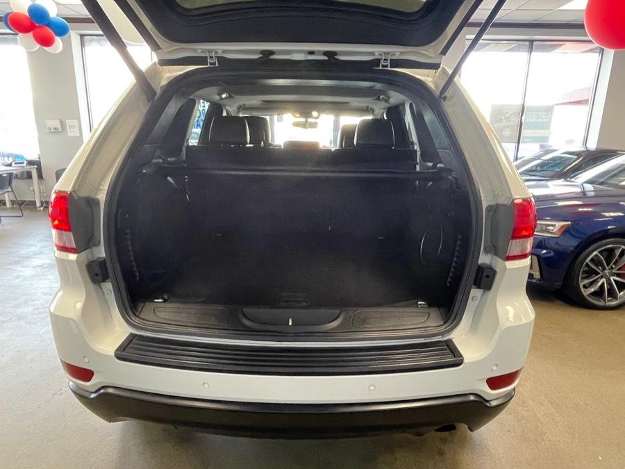 Used Jeep Grand Cherokee 4WD 4dr Laredo 2012 | 5 Towns Drive. Inwood, New York Used Jeep Grand Cherokee 4WD 4dr Laredo 2012 | 5 Towns Drive. Inwood, New York