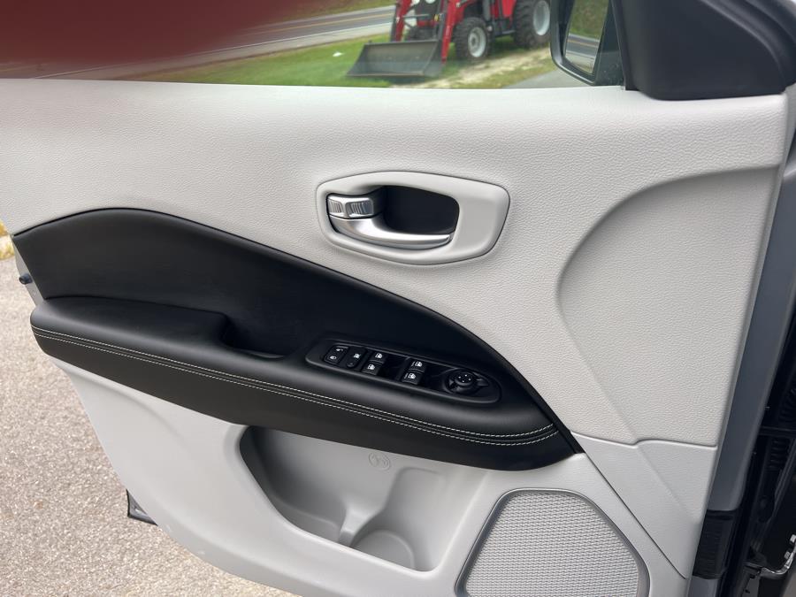2020 Jeep Compass Latitude w/Sun/Wheel Pkg FWD *Ltd Avail*, available for sale in Bangor , Maine | Pray's Auto Sales . Bangor , Maine 2020 Jeep Compass Latitude w/Sun/Wheel Pkg FWD *Ltd Avail*, available for sale in Bangor , Maine | Pray's Auto Sales . Bangor , Maine
