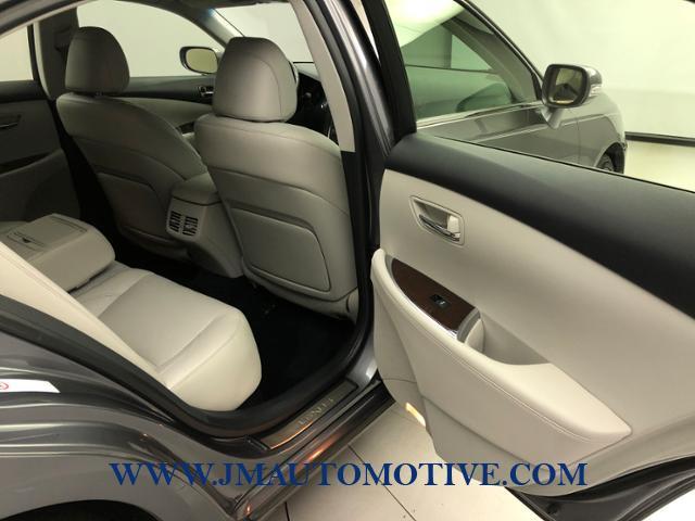 2012 Lexus Es 350 4dr Sdn, available for sale in Naugatuck, Connecticut | J&M Automotive Sls&Svc LLC. Naugatuck, Connecticut 2012 Lexus Es 350 4dr Sdn, available for sale in Naugatuck, Connecticut | J&M Automotive Sls&Svc LLC. Naugatuck, Connecticut