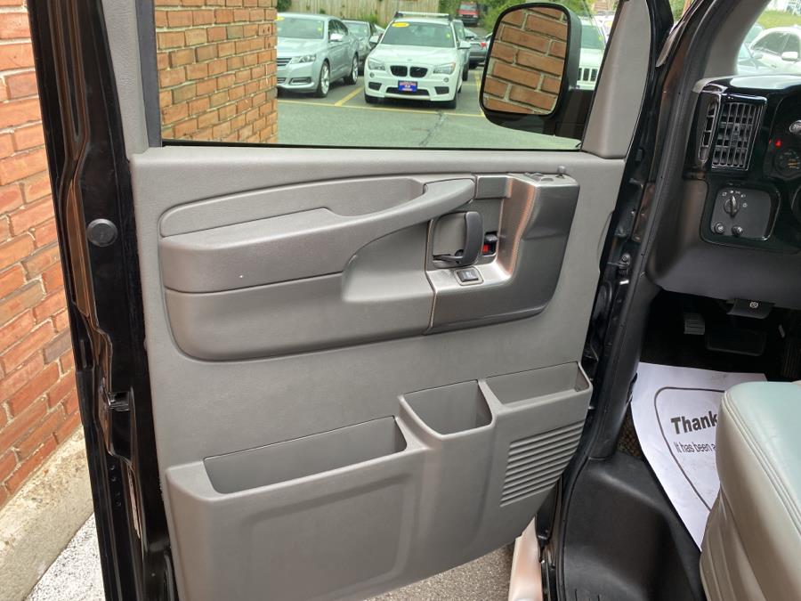 Used Chevrolet Conversion Van 1500 HiTop Sherrod Custom 2006 | National Auto Brokers, Inc.. Waterbury, Connecticut Used Chevrolet Conversion Van 1500 HiTop Sherrod Custom 2006 | National Auto Brokers, Inc.. Waterbury, Connecticut
