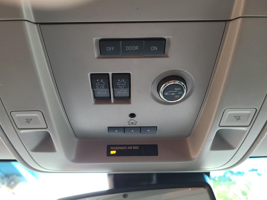 2015 Chevrolet Tahoe 4WD 4dr LTZ, available for sale in Waterbury, Connecticut | National Auto Brokers, Inc.. Waterbury, Connecticut 2015 Chevrolet Tahoe 4WD 4dr LTZ, available for sale in Waterbury, Connecticut | National Auto Brokers, Inc.. Waterbury, Connecticut