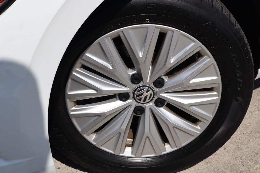 2019 Volkswagen Jetta SE Auto w/SULEV, available for sale in Jamaica, New York | Hillside Auto Mall Inc.. Jamaica, New York 2019 Volkswagen Jetta SE Auto w/SULEV, available for sale in Jamaica, New York | Hillside Auto Mall Inc.. Jamaica, New York