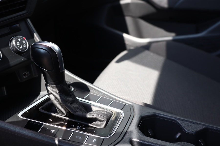 2019 Volkswagen Jetta SE Auto w/SULEV, available for sale in Jamaica, New York | Hillside Auto Mall Inc.. Jamaica, New York 2019 Volkswagen Jetta SE Auto w/SULEV, available for sale in Jamaica, New York | Hillside Auto Mall Inc.. Jamaica, New York