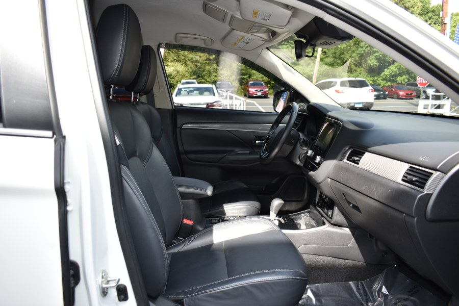 2020 Mitsubishi Outlander SEL S-AWC, available for sale in Waterbury, Connecticut | Highline Car Connection. Waterbury, Connecticut 2020 Mitsubishi Outlander SEL S-AWC, available for sale in Waterbury, Connecticut | Highline Car Connection. Waterbury, Connecticut