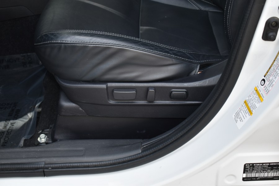 2020 Mitsubishi Outlander SEL S-AWC, available for sale in Waterbury, Connecticut | Highline Car Connection. Waterbury, Connecticut 2020 Mitsubishi Outlander SEL S-AWC, available for sale in Waterbury, Connecticut | Highline Car Connection. Waterbury, Connecticut