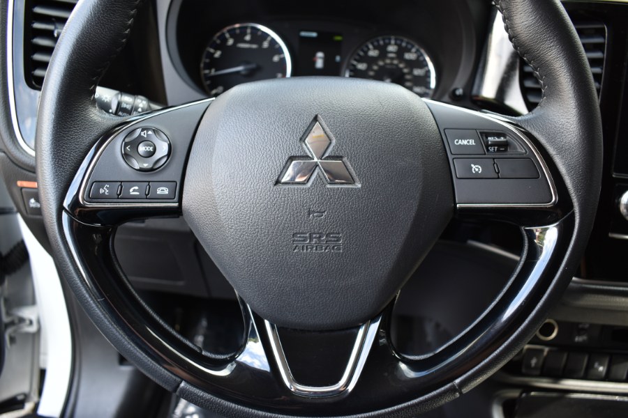 2020 Mitsubishi Outlander SEL S-AWC, available for sale in Waterbury, Connecticut | Highline Car Connection. Waterbury, Connecticut 2020 Mitsubishi Outlander SEL S-AWC, available for sale in Waterbury, Connecticut | Highline Car Connection. Waterbury, Connecticut