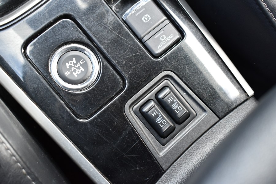 2020 Mitsubishi Outlander SEL S-AWC, available for sale in Waterbury, Connecticut | Highline Car Connection. Waterbury, Connecticut 2020 Mitsubishi Outlander SEL S-AWC, available for sale in Waterbury, Connecticut | Highline Car Connection. Waterbury, Connecticut