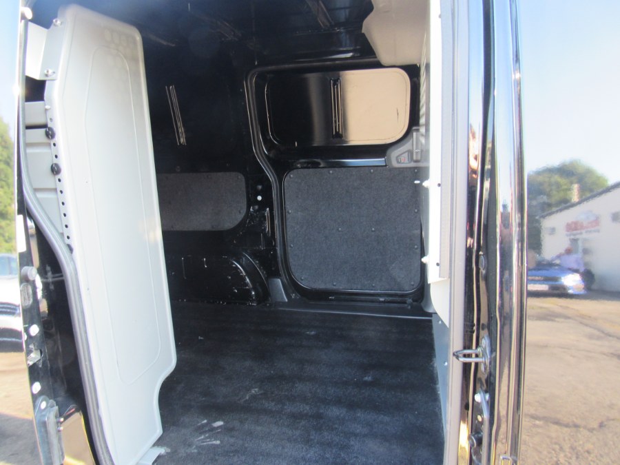 Used Nissan NV200 SV 2014 | Hilario's Auto Sales Inc.. Worcester, Massachusetts Used Nissan NV200 SV 2014 | Hilario's Auto Sales Inc.. Worcester, Massachusetts
