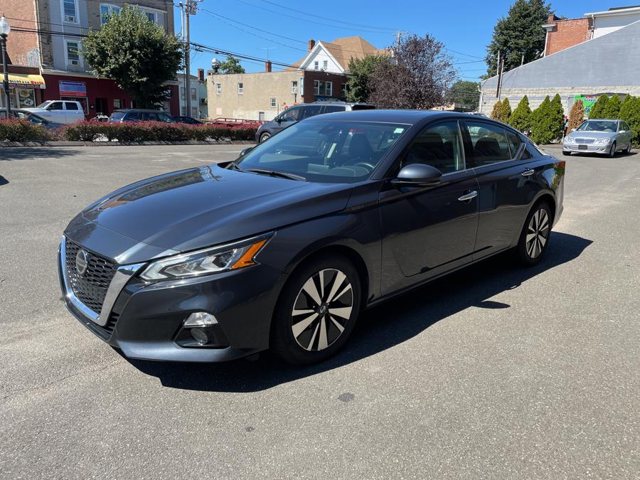 2020 Nissan Altima 2.5 SL Sedan, available for sale in Bridgeport, Connecticut | Madison Auto II. Bridgeport, Connecticut 2020 Nissan Altima 2.5 SL Sedan, available for sale in Bridgeport, Connecticut | Madison Auto II. Bridgeport, Connecticut
